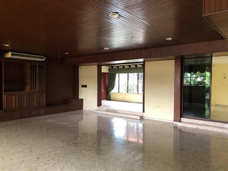 Renta Casa para Adecuar como Local Comercial en La Esperilla-108631 |  