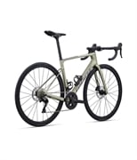 2024 Giant Defy Advanced 2 Road Bike (M3BIKESHOP)