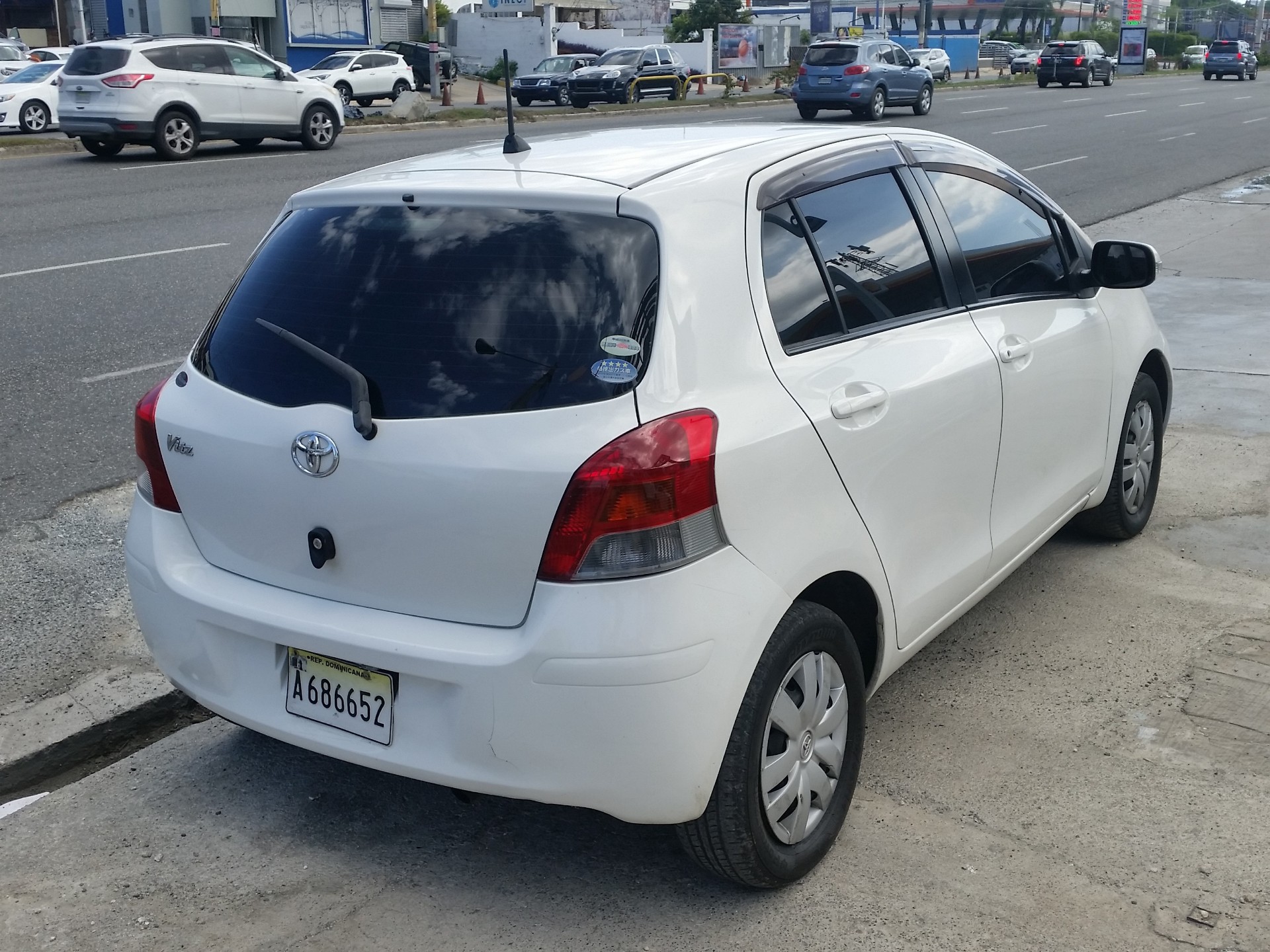 Toyota vitz вес